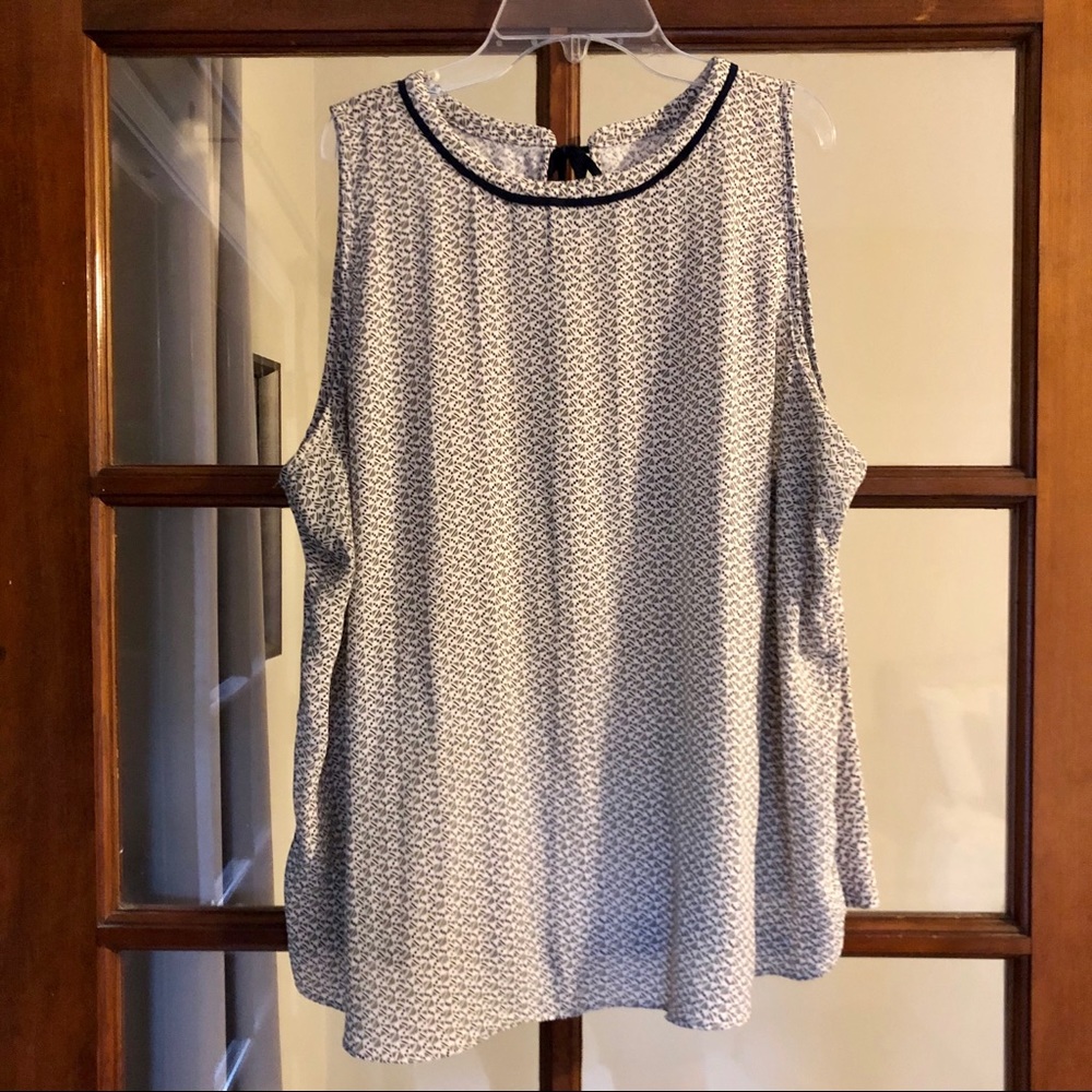 LOFT XL sleeveless blouse